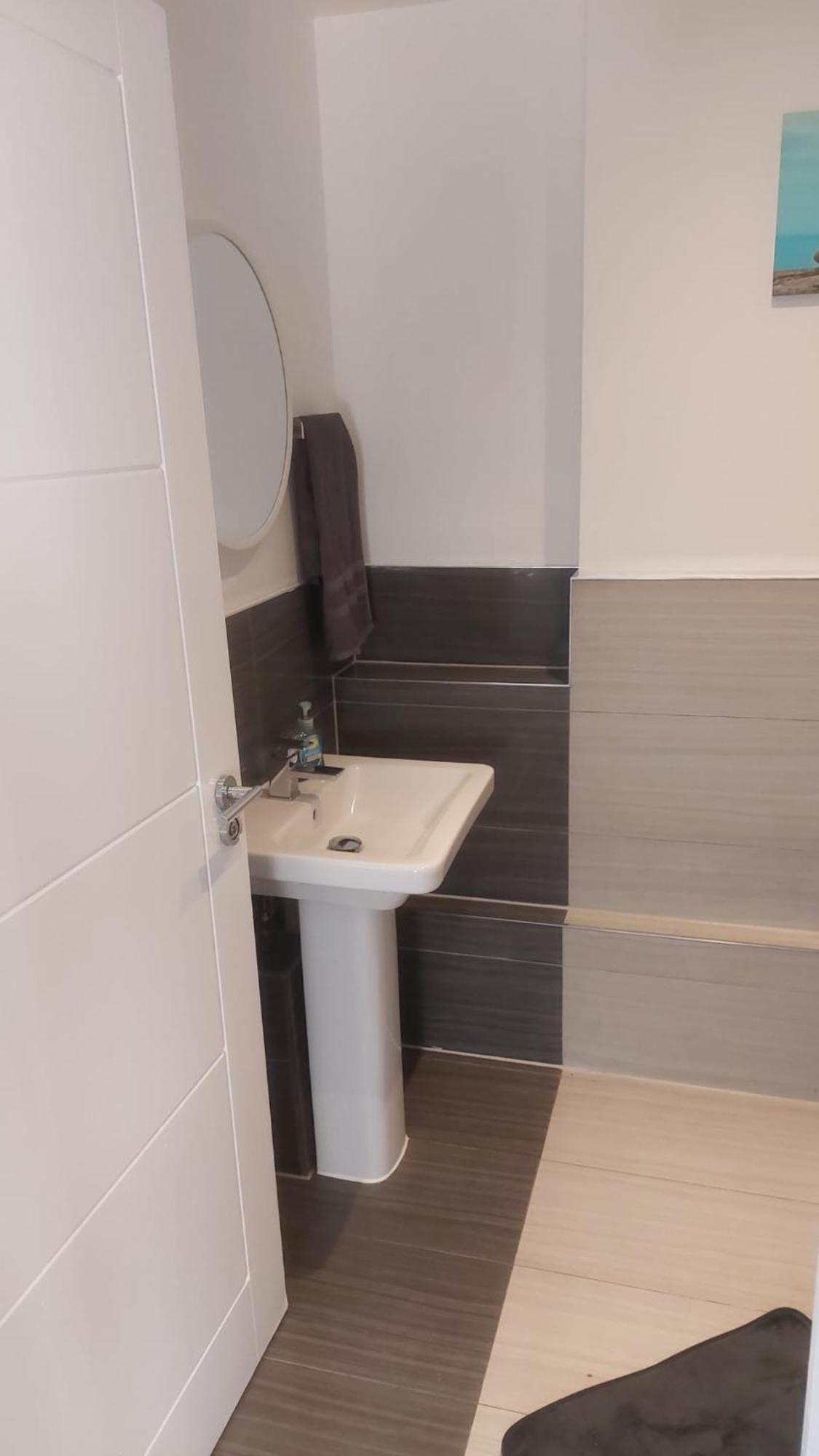 Spacious Studio Maidstone - Redecorated Oct 2023 Extérieur photo