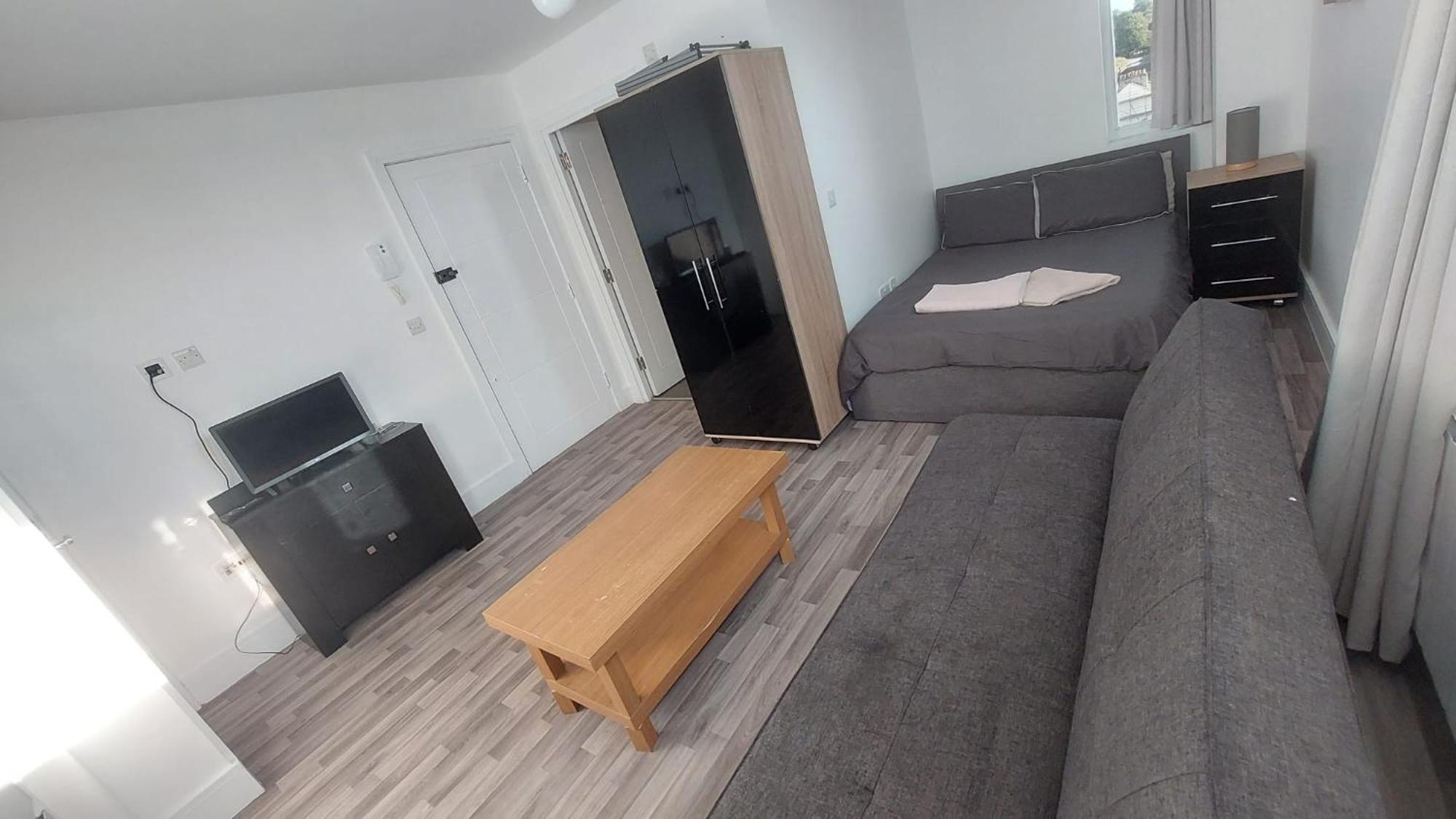 Spacious Studio Maidstone - Redecorated Oct 2023 Extérieur photo